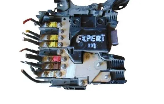 Peugeot Traveller Positive wiring loom 9831821480