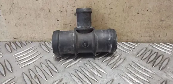 Coolant pipe/hose