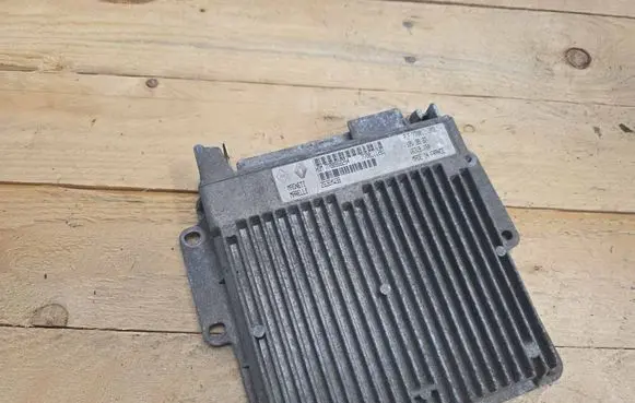Renault Clio II Engine control unit/module 7700868294