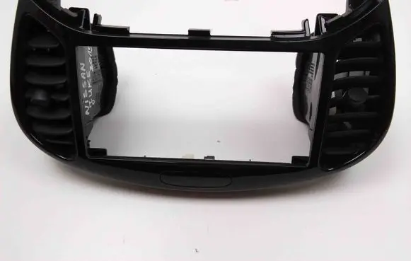 Nissan Juke I F15 Dashboard air vent grill cover trim 687501KEOA 687511KE0A