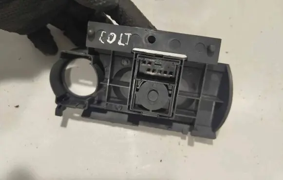 Mitsubishi Colt CZ3 Wing mirror switch MN148893ZZ