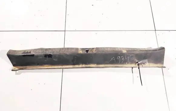 Toyota Avensis T220 Other trunk/boot trim element 5838705060 58387-05060