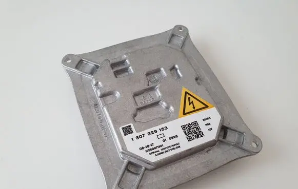 BMW 3 E90 E91 Headlight ballast module Xenon 1307329153 130732915301 1307329193