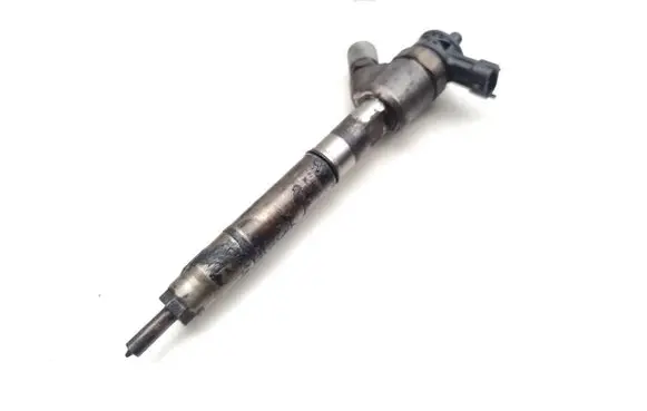 Hyundai i40 Fuel injector 338002A610 0445110589