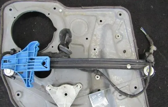 Audi A3 S3 8L Sliding door window regulator with motor 119814