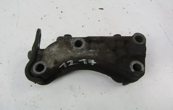 Citroen C3 Engine mounting bracket 
