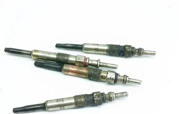 Renault Megane II Glow plug 8200421091 0100226373