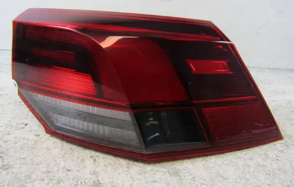 Volkswagen Golf VIII Rear/tail lights 5H0945096C