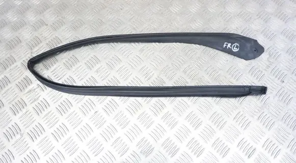 Lexus UX Rubber seal front door window/glass 6786476020