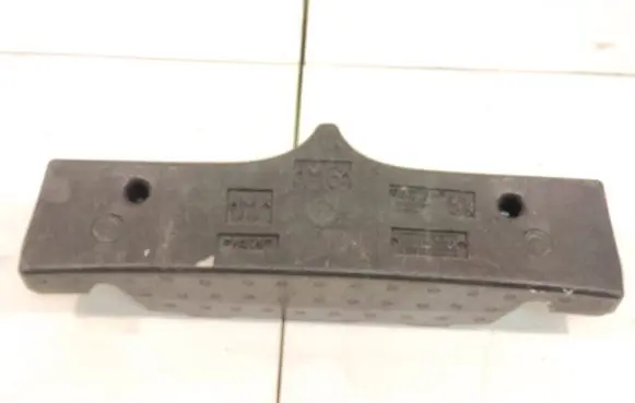 BMW 6 F12 F13 Front bumper foam support bar 8050508 69745590