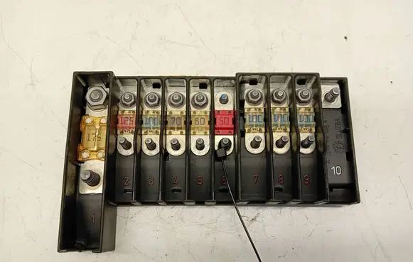 Volkswagen Multivan T5 Fuse module 7H0937550 7E6970187AP 131936160MS