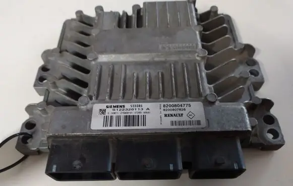 Renault Megane II Engine control unit/module S122326113A 8200804775 8200807626