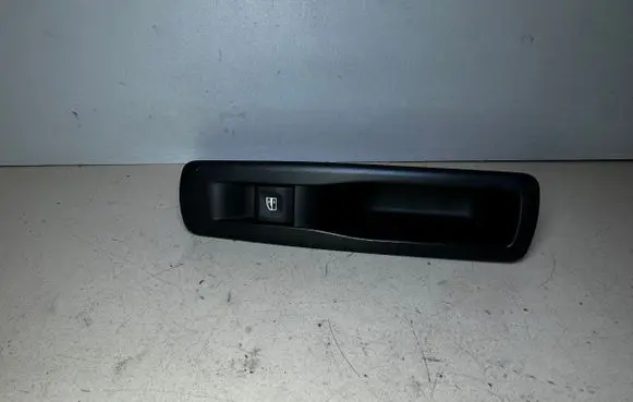 Renault Laguna III Electric window control switch 82944002R