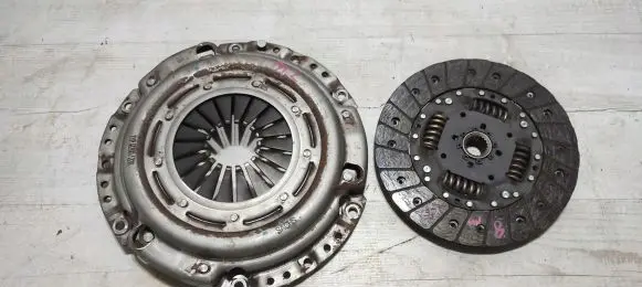 Mazda 2 Clutch set kit P30216460