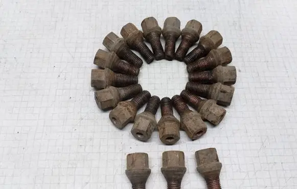 Opel Vectra C Nuts/bolts 