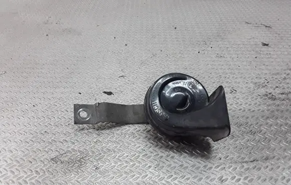 Nissan Primera Horn signal 703881157