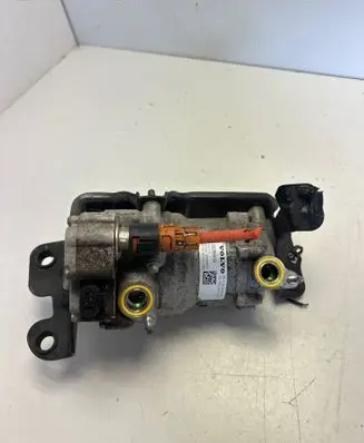 Volvo XC40 Air conditioning (A/C) compressor (pump) 32289919 AE01H 000016731