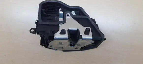 BMW X4 F26 Rear door lock 7318414