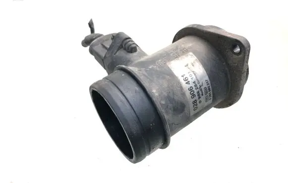 Volkswagen PASSAT B5 Mass air flow meter 028906461