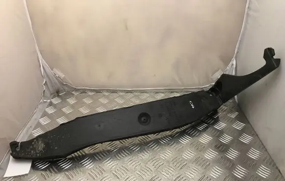 Audi A8 S8 D4 4H Fender foam support/seal 4H0821111C