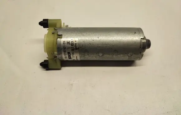 Mercedes-Benz CLS C218 X218 Seat adjustment motor P01215701 0130002623