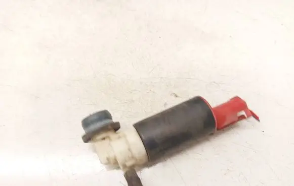 Toyota Avensis T250 Windscreen/windshield washer pump 