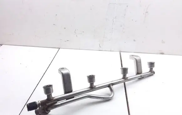 Opel Zafira A Fuel main line pipe