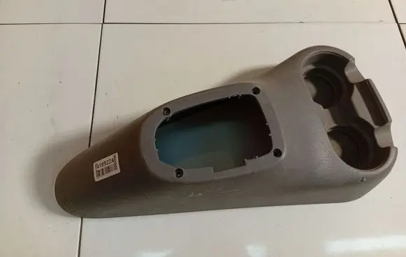 Chrysler Voyager Other interior part 04681633