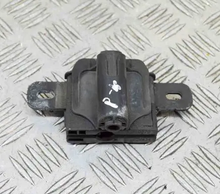 Volvo V60 Engine bonnet/hood lock/catch 31218878