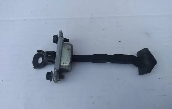 Mazda 3 I Rear door check strap stopper