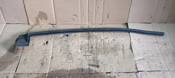 Chevrolet Camaro Rubber seal front coupe door window 84165674
