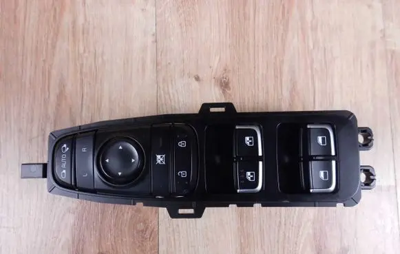 KIA Stinger Electric window control switch 93570J5000