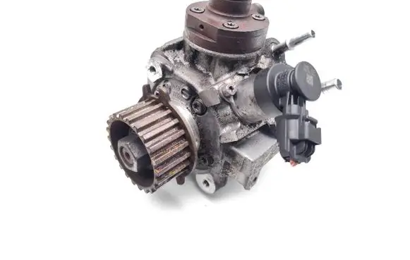 Peugeot 207 Fuel injection high pressure pump 9688499680 0445010516