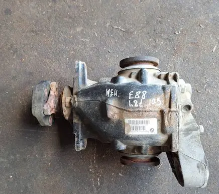 BMW 1 E82 E88 Rear differential 7591022 8911011105820021 315