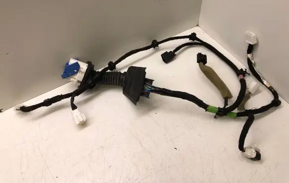 Mazda CX-3 Front door wiring loom DD1V67200