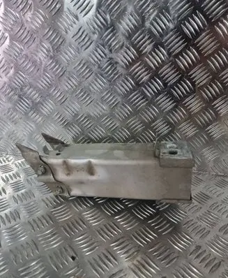 Opel Insignia A Front bumper shock/impact absorber 13235554