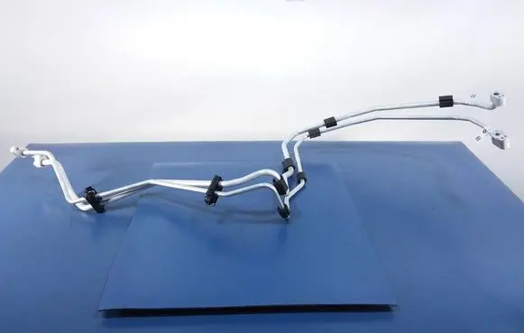 Air conditioning (A/C) pipe/hose