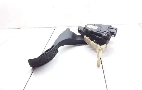 Audi A3 S3 8L Accelerator throttle pedal 1J1721503H 6PV00777001