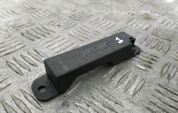 Mercedes-Benz GLC C253 Keyless system antenna A2059053005