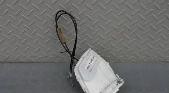 Suzuki SX4 S-Cross Rear door lock ZAMEK-82301-61MB0 8230161MB0 82301-61MB0