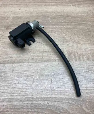 BMW 5 E60 E61 Turbo solenoid valve 7793032 70018200