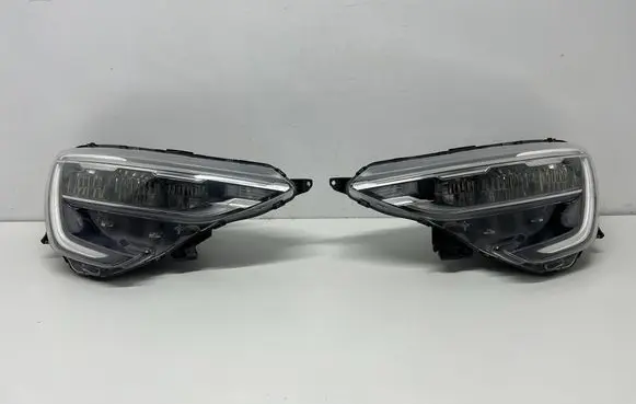 Renault Arkana Headlight/headlamp 260603632R 260107780R