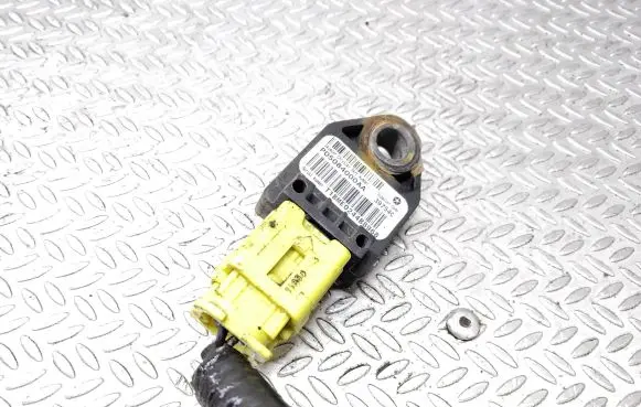 Dodge Durango Airbag deployment crash/impact sensor P05084000AA