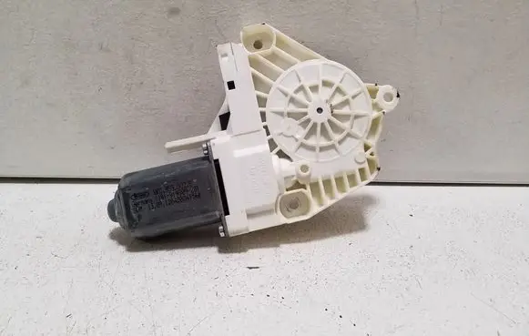 Audi Q3 8U Front door window regulator motor 8K0959802B