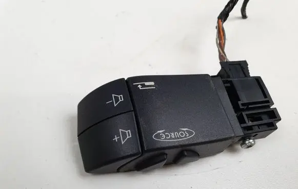 Renault Laguna II Sound control switch 7701049643 34442201AF