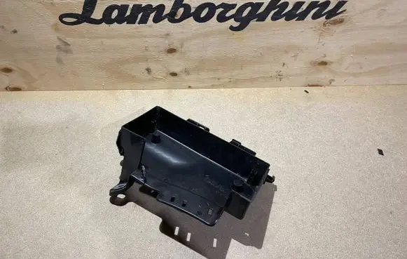 Mercedes-Benz S C217 Fuse box cover A2225402040