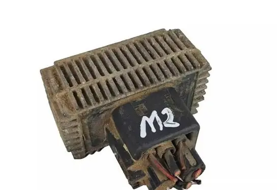 Opel Vectra C Glow plug pre-heat relay 55354141