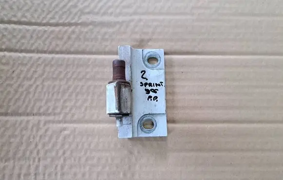 Mercedes-Benz Sprinter W906 Front door lower hinge 