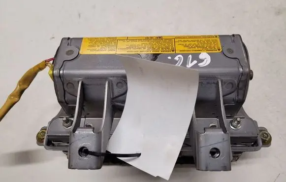 Mitsubishi Grandis Passenger airbag MN151933 E00023406P2G