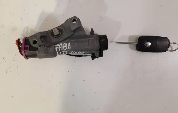 Skoda Fabia Mk2 (5J) Ignition lock 4B0905851C